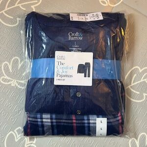 Croft & Barrow - The Comfort & Joy Pajamas 2 piece set in Navy.